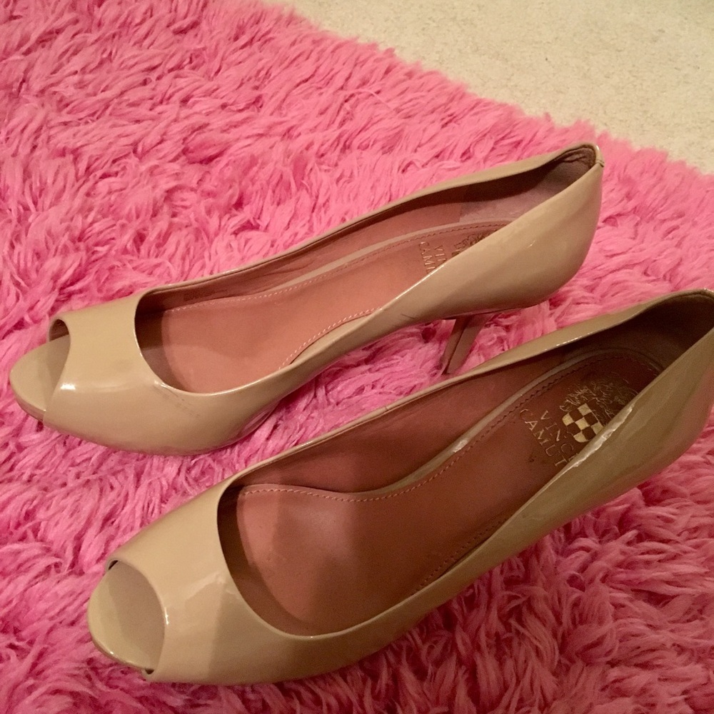 Vince Camuto Nude Peep Toe Heels